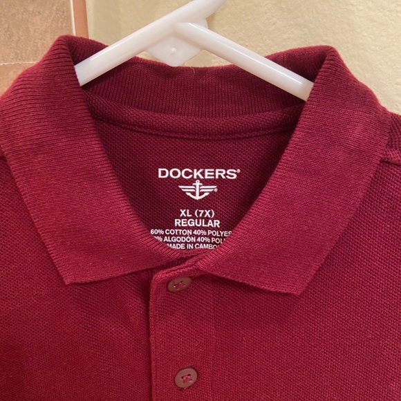 Dockers Maroon 3 button up shirt - Picture 2 of 2